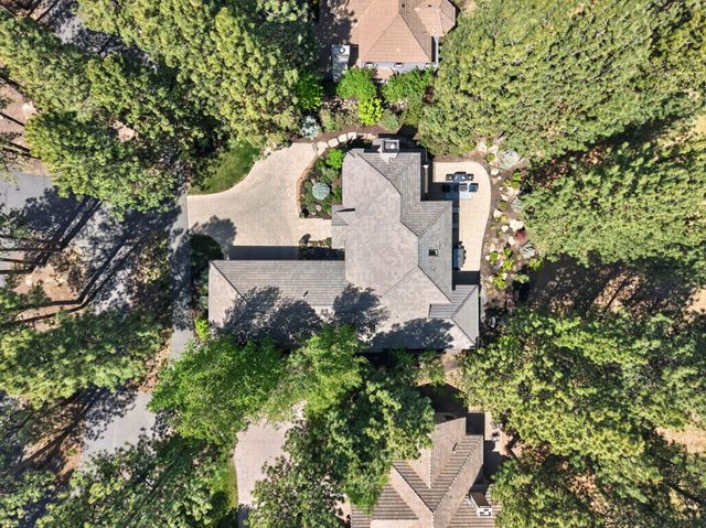 61737 Broken Top Drive, Bend, OR 97702