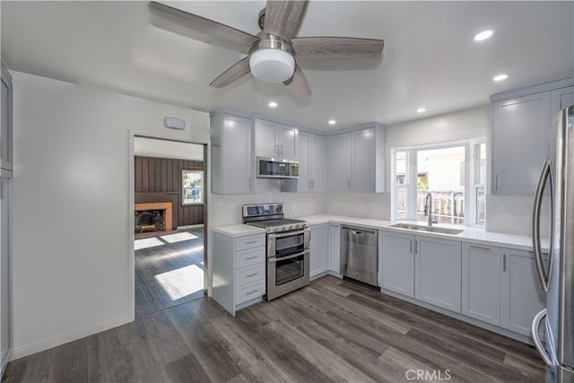 10931 Mcvine, Sunland, CA 91040