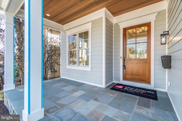 7819 EXETER RD, Bethesda, MD 20814