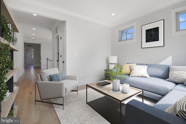 7819 EXETER RD, Bethesda, MD 20814