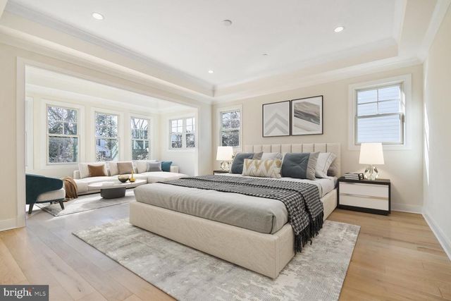 7819 EXETER RD, Bethesda, MD 20814