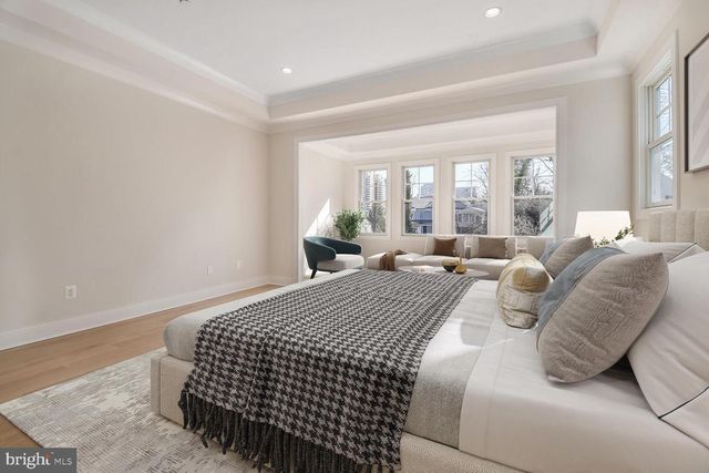 7819 EXETER RD, Bethesda, MD 20814