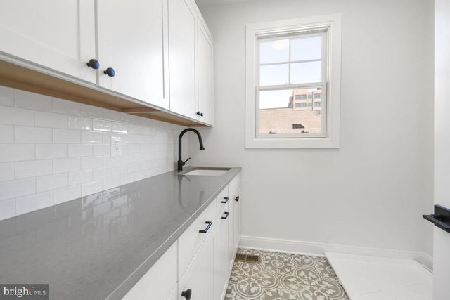 7819 EXETER RD, Bethesda, MD 20814