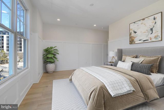 7819 EXETER RD, Bethesda, MD 20814