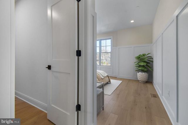 7819 EXETER RD, Bethesda, MD 20814