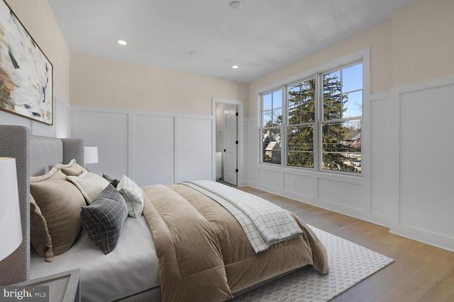 7819 EXETER RD, Bethesda, MD 20814