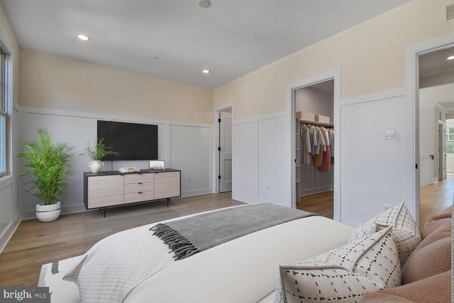 7819 EXETER RD, Bethesda, MD 20814