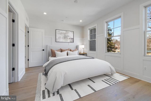 7819 EXETER RD, Bethesda, MD 20814