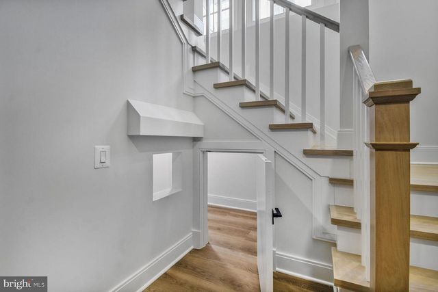 7819 EXETER RD, Bethesda, MD 20814