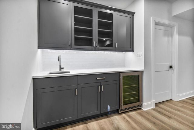 7819 EXETER RD, Bethesda, MD 20814