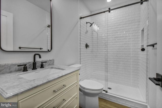 7819 EXETER RD, Bethesda, MD 20814