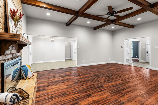 1208 Dendron Drive, Hewitt, TX 76643