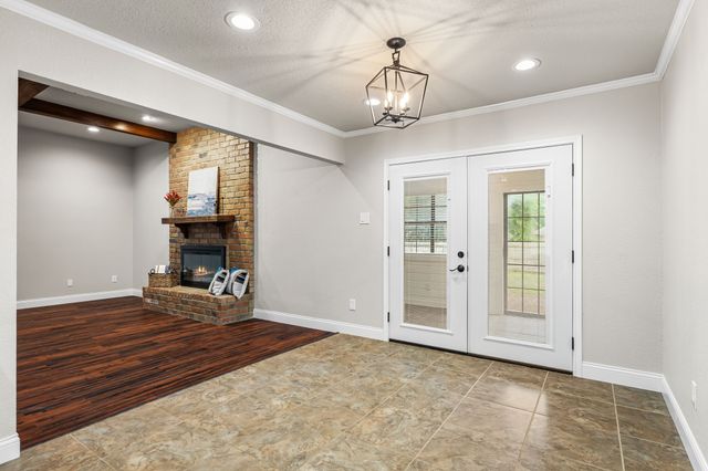 1208 Dendron Drive, Hewitt, TX 76643
