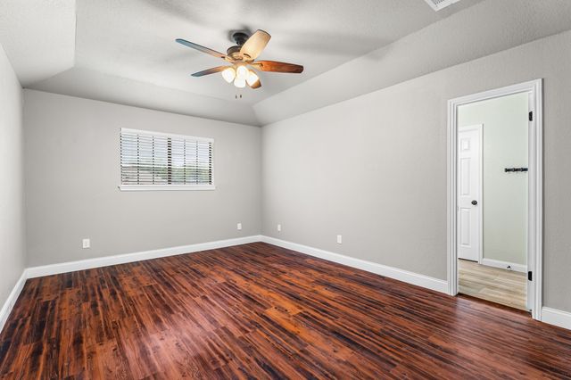 1208 Dendron Drive, Hewitt, TX 76643