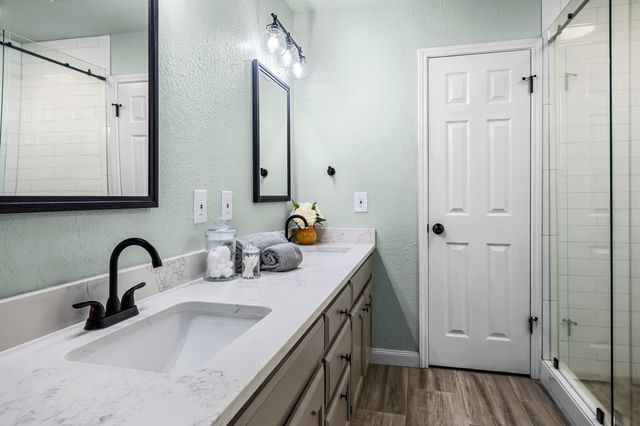 1208 Dendron Drive, Hewitt, TX 76643