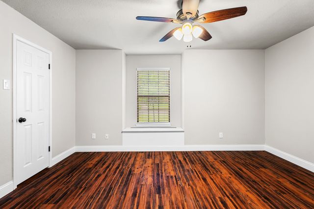 1208 Dendron Drive, Hewitt, TX 76643