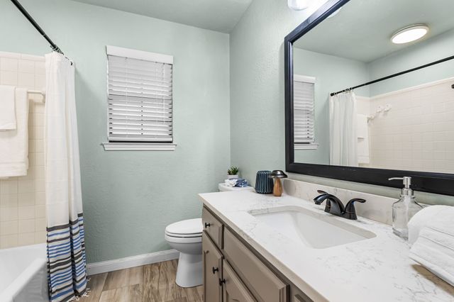1208 Dendron Drive, Hewitt, TX 76643