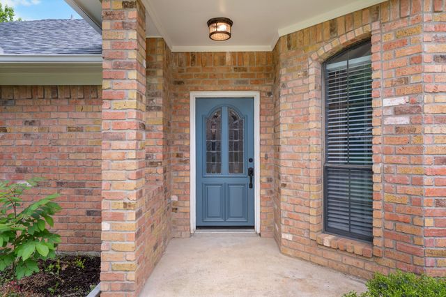1208 Dendron Drive, Hewitt, TX 76643
