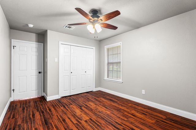 1208 Dendron Drive, Hewitt, TX 76643