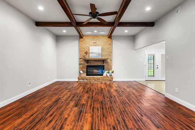 1208 Dendron Drive, Hewitt, TX 76643