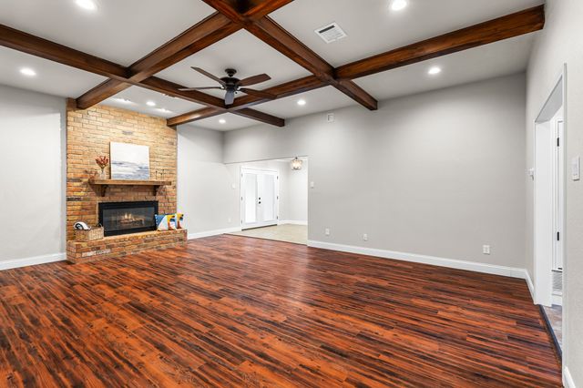 1208 Dendron Drive, Hewitt, TX 76643