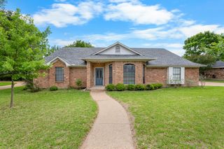 1208 Dendron Drive, Hewitt, TX 76643