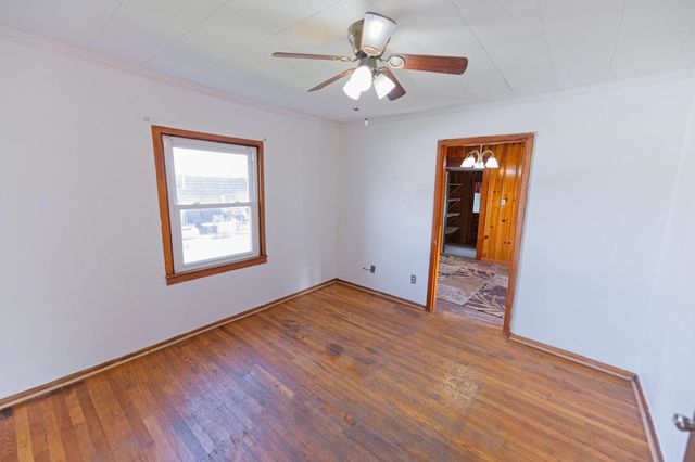 1607 Oak Street, Kenova, WV 25530