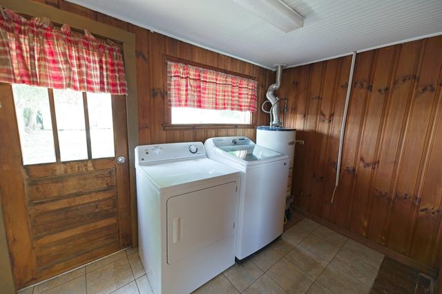 1607 Oak Street, Kenova, WV 25530