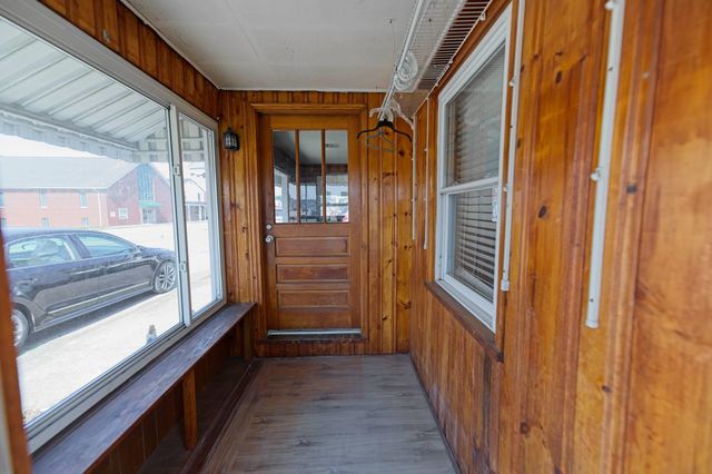1607 Oak Street, Kenova, WV 25530