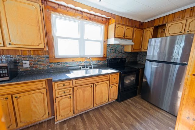 1607 Oak Street, Kenova, WV 25530