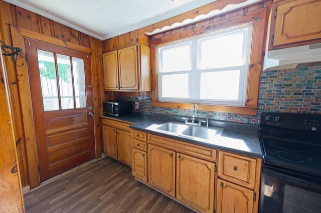 1607 Oak Street, Kenova, WV 25530