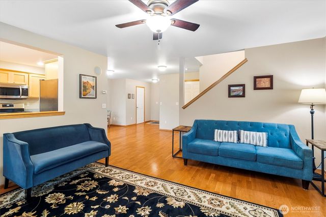 2111 Greenview Lane, Lynden, WA 98264