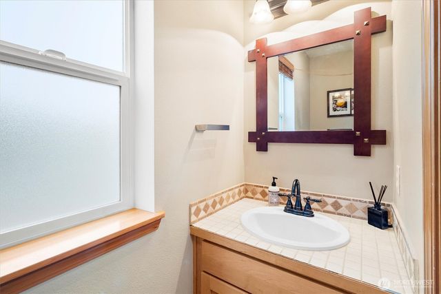 2111 Greenview Lane, Lynden, WA 98264