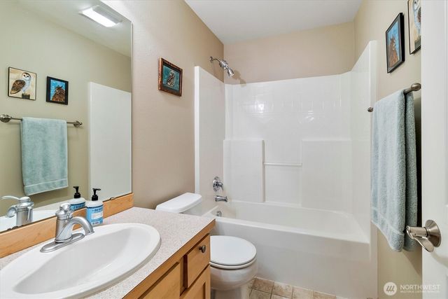 2111 Greenview Lane, Lynden, WA 98264