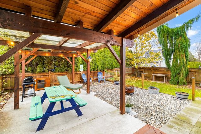 2111 Greenview Lane, Lynden, WA 98264