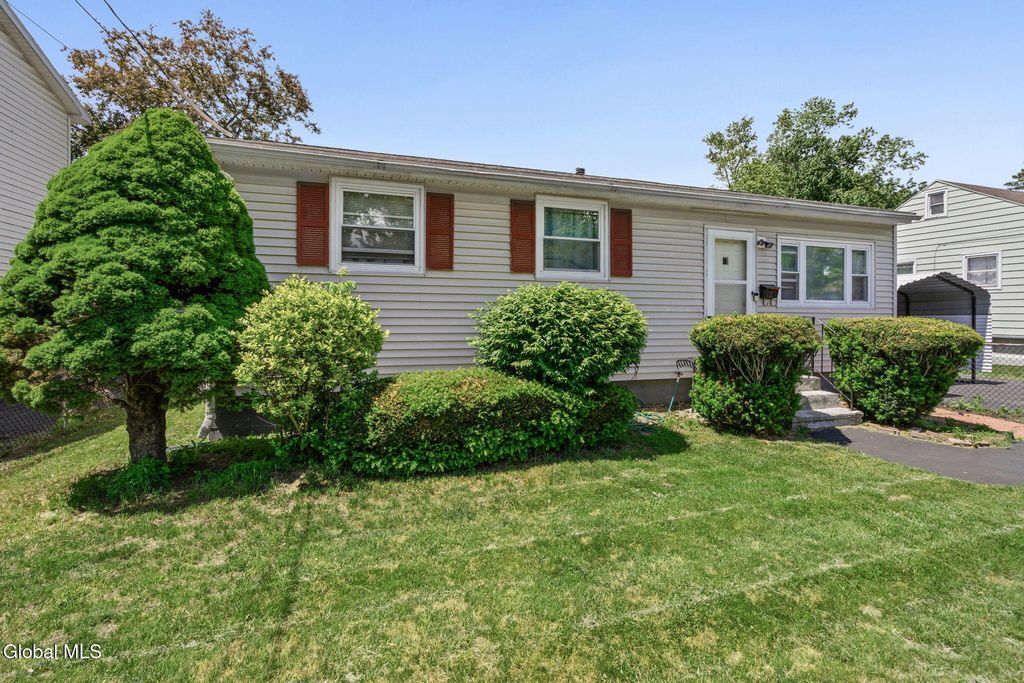 327 Manchester Road, Schenectady, NY 12304