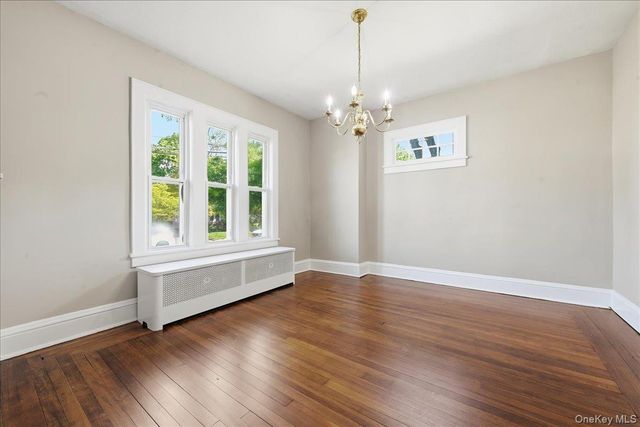 176 Wright Avenue, Malverne, NY 11565