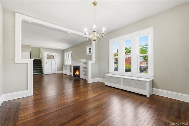 176 Wright Avenue, Malverne, NY 11565