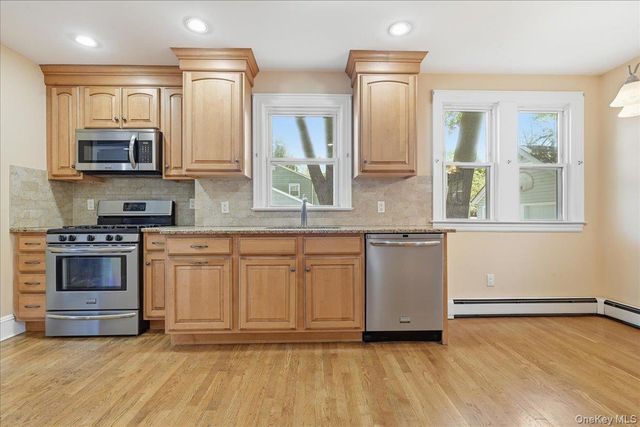 176 Wright Avenue, Malverne, NY 11565