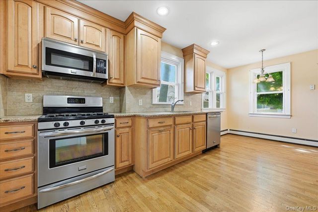176 Wright Avenue, Malverne, NY 11565
