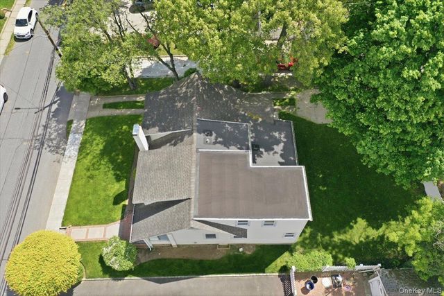 176 Wright Avenue, Malverne, NY 11565