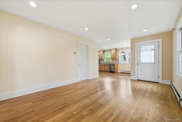 176 Wright Avenue, Malverne, NY 11565
