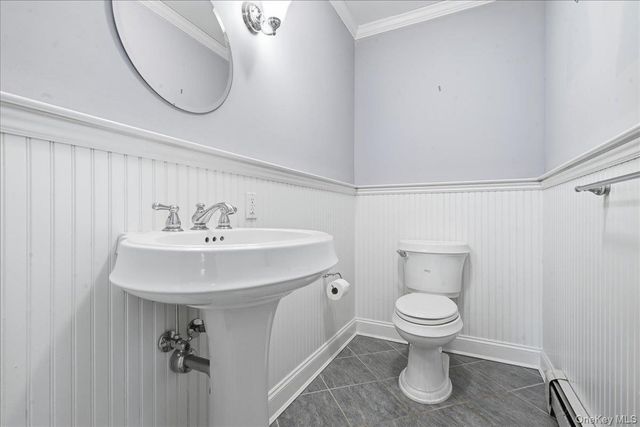 176 Wright Avenue, Malverne, NY 11565