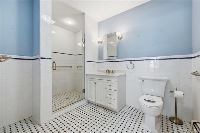 176 Wright Avenue, Malverne, NY 11565