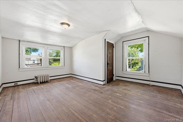 176 Wright Avenue, Malverne, NY 11565