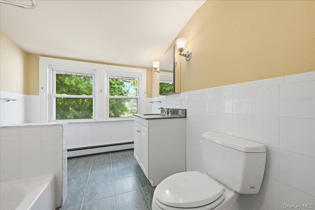 176 Wright Avenue, Malverne, NY 11565