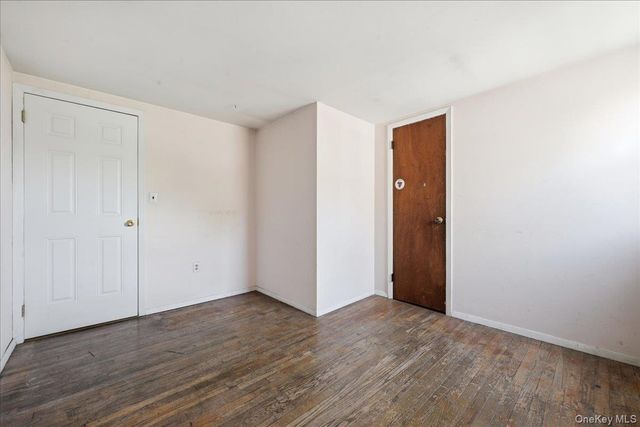 176 Wright Avenue, Malverne, NY 11565