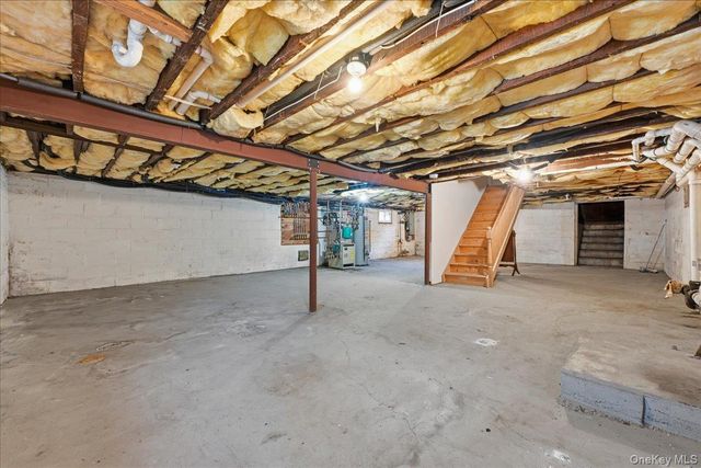 176 Wright Avenue, Malverne, NY 11565