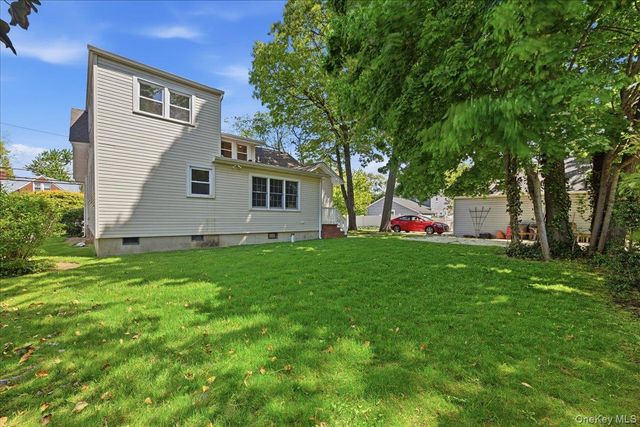 176 Wright Avenue, Malverne, NY 11565