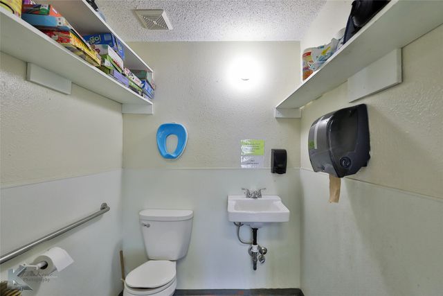6000 Buffalo Gap Road, Abilene, TX 79606